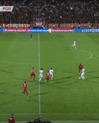 炸裂！C罗轰出远距离炮弹世界波，距离世预赛历史射手王差1球